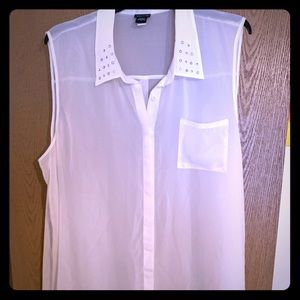 Plus size woman’s top